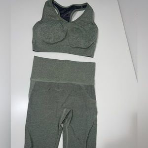 Amazon workout set w removable padding